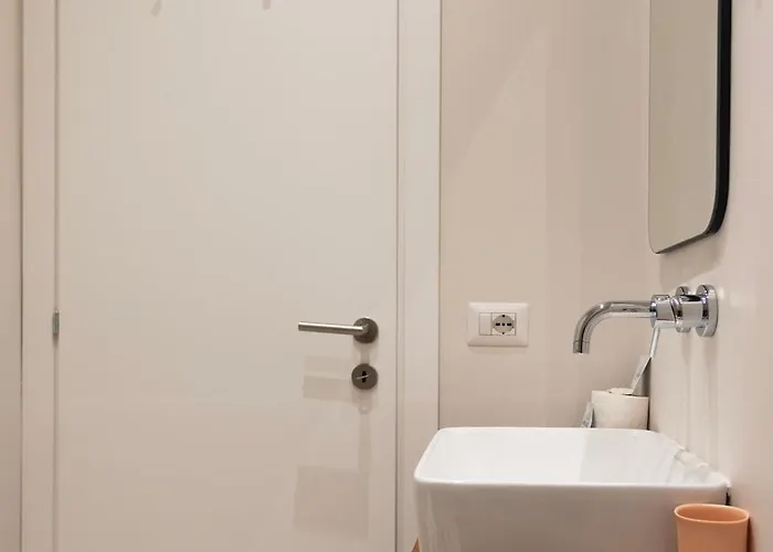 Youhosty - Ticinese 3 * Milan